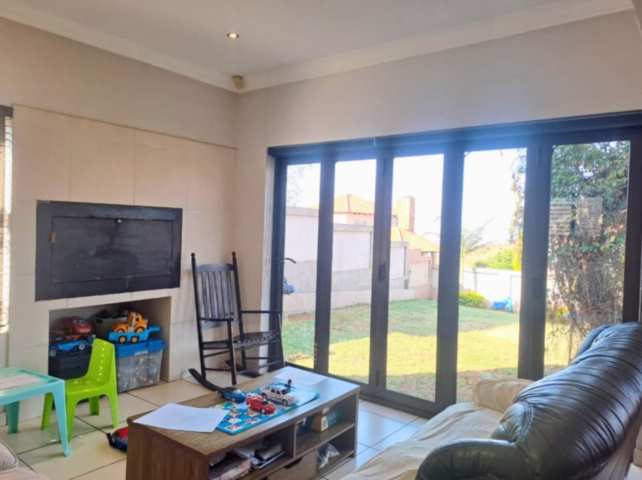 4 Bedroom Property for Sale in Boschdal North West